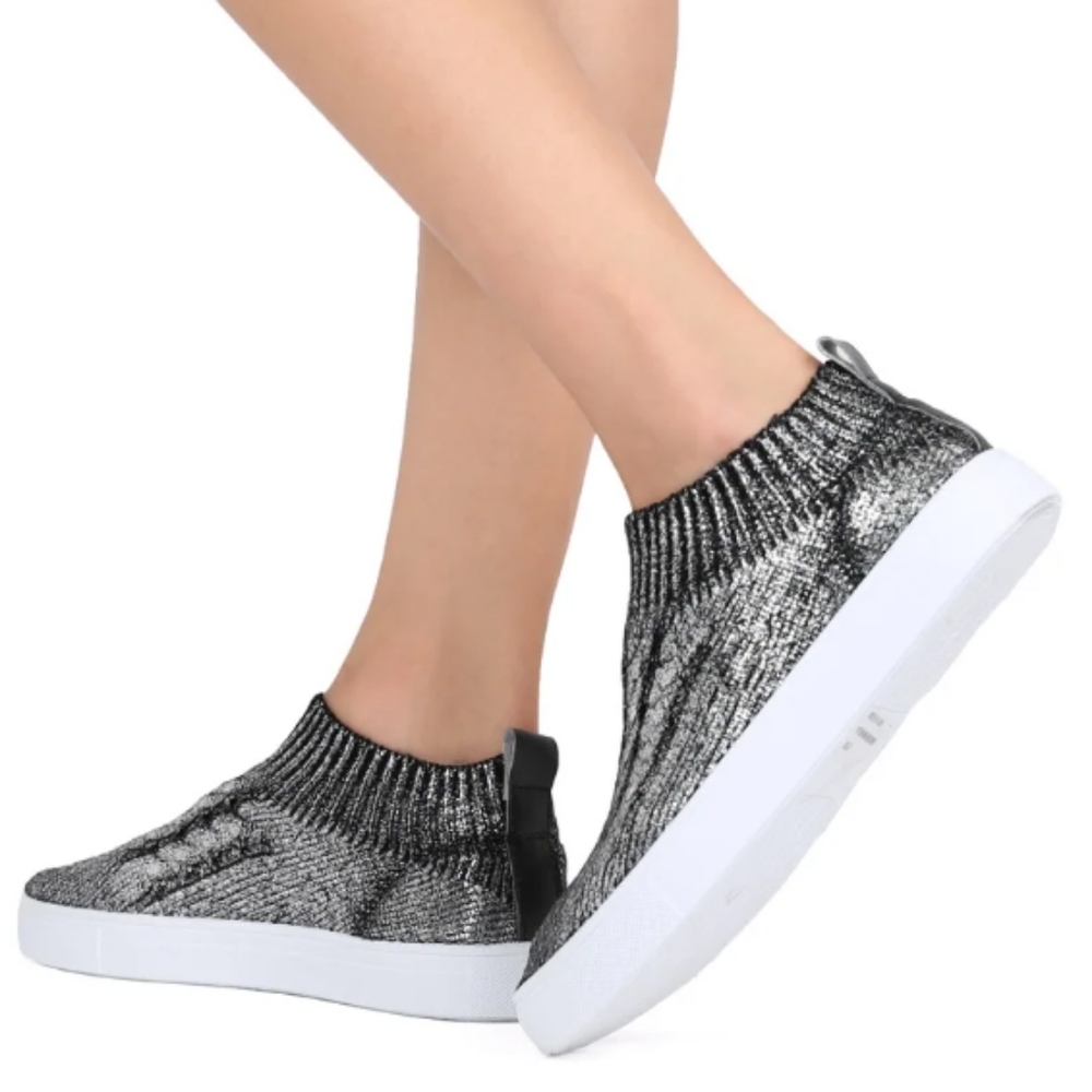 New Qupid metallic black and  silver sneakers size 6